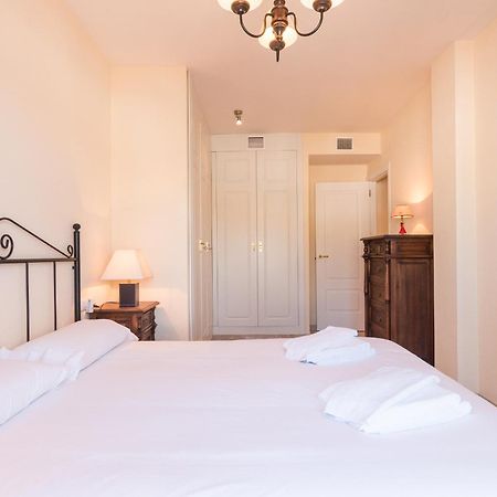 2233-Lovely 2 Bedrooms On The Beach, Pool And Port Manilva Zewnętrze zdjęcie