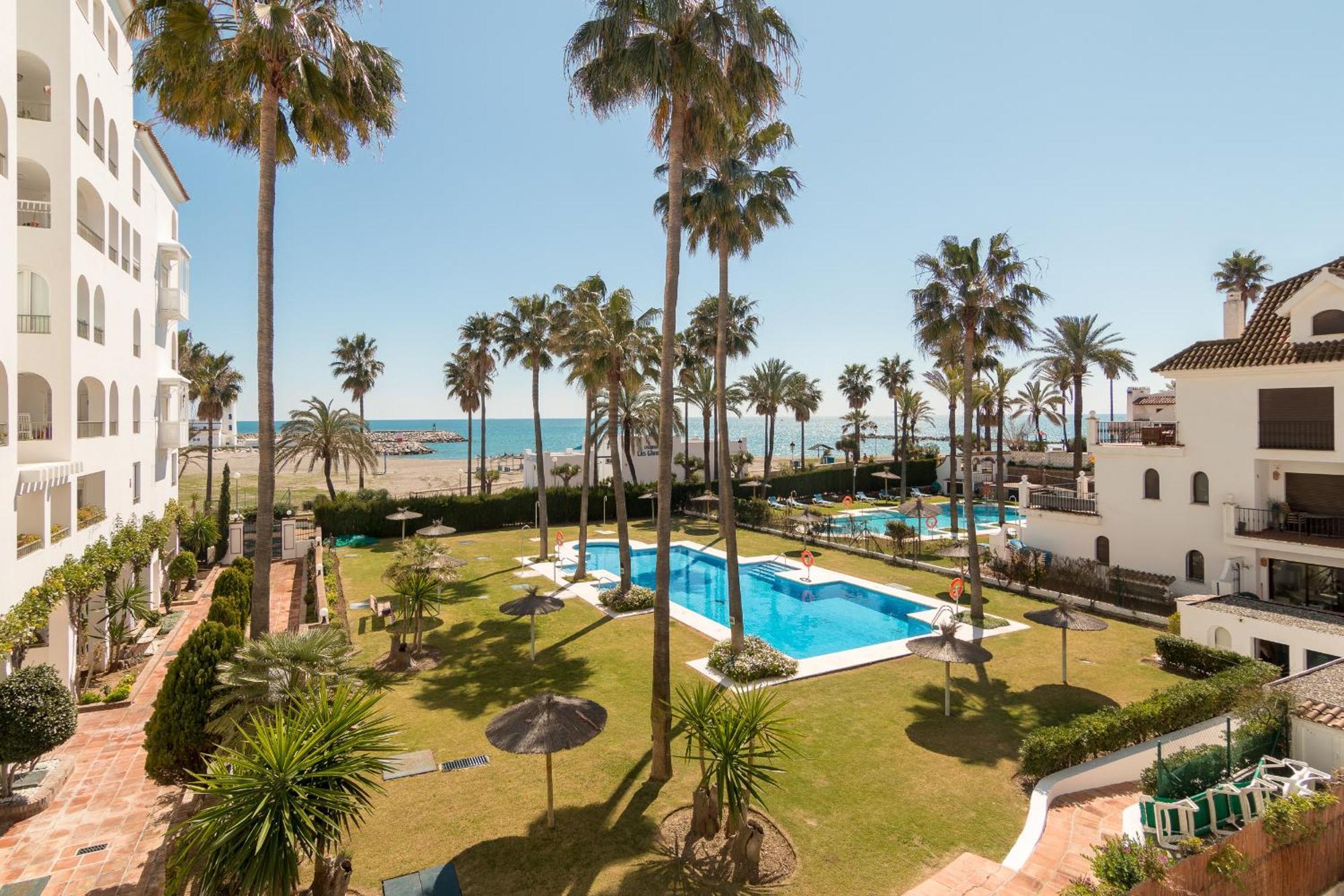 2233-Lovely 2 Bedrooms On The Beach, Pool And Port Manilva Zewnętrze zdjęcie